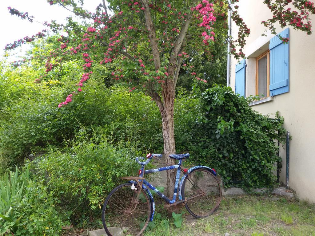 Le Vieux Velo Chaptuzat Exterior foto