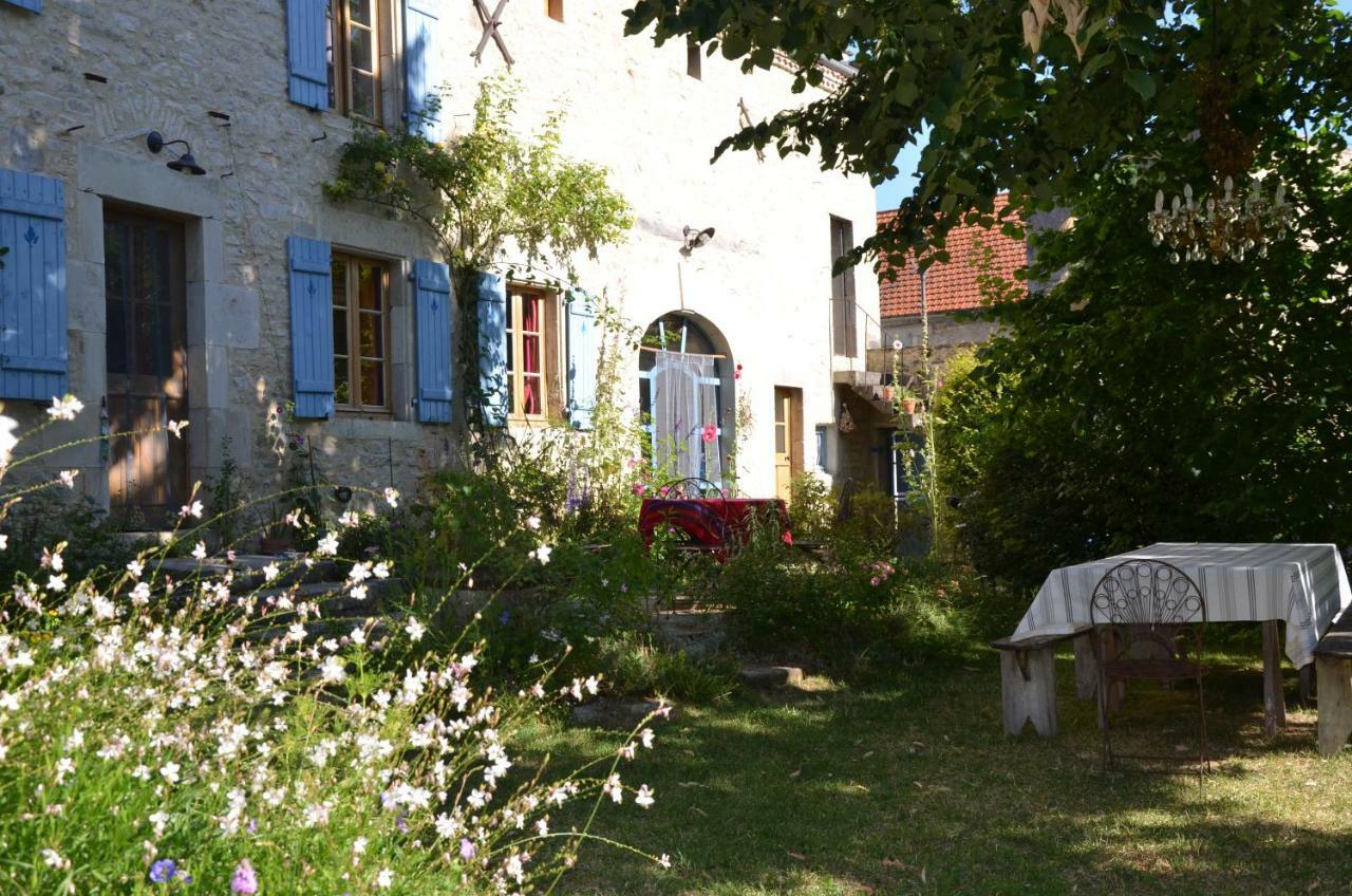 Le Vieux Velo Chaptuzat Exterior foto